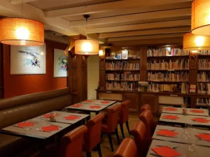 La Biblioteca à Saint-Pierre-de-Trivisy