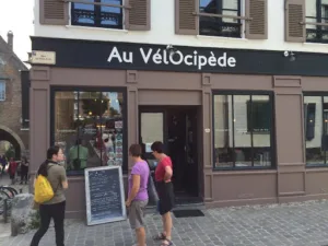 Au Vélocipède – La Femme d’à Côté à Saint-Valery-sur-Somme