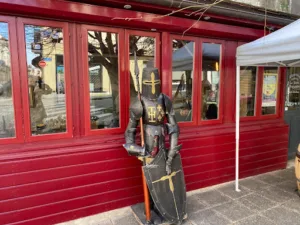 LA PORTE DE BOURGOGNE à Moret-sur-Loing
