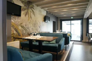 Auberge Les Canisses à Saint-Pierre-la-Garenne