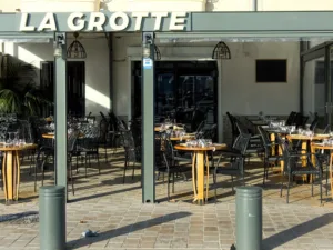 Le Perroquet à La Ciotat