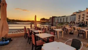 Himalayan Lake à Créteil