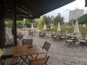 Café de la Paix. à Poissy