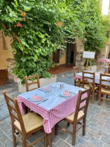 Hôtel Restaurant les Arcades à Biot