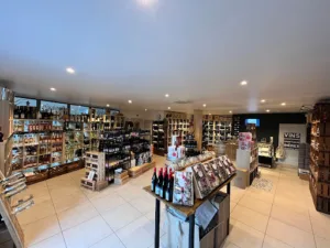 Cave du Lampourdier CaveBar à VinTapas à Carry-le-Rouet