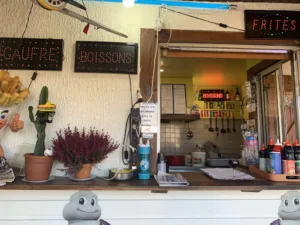 Friterie à Sainte-Colombe-la-Commanderie