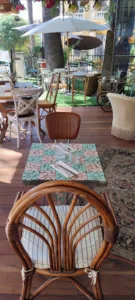 La Salle – restaurant & brocante à Hyères