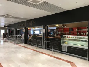 Le Grand Café à Antibes