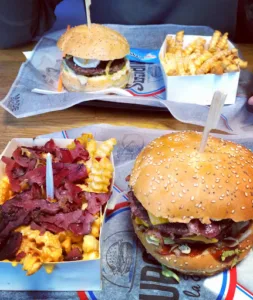 French In | Paris Burger 93 | Burger Halal à Le Blanc-Mesnil