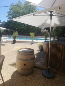 Côté court Restaurant Bar Piscine à La Grande-Motte