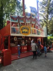 Le Circus Boat à Dolancourt