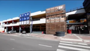 Centre Commercial Carrefour Annecy à Annecy