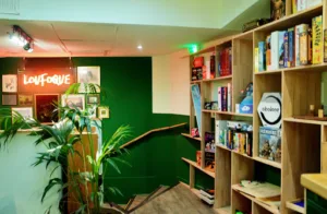 Loufoque – Restaurant et bar à jeux à Paris