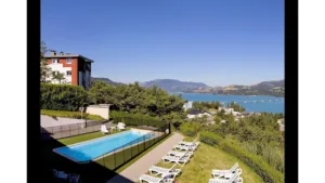 Logis Hôtel Eden Lac à Savines-le-Lac