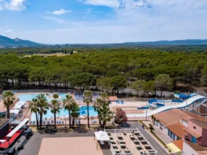 Camping Parc Saint-James – Oasis Village à Puget-sur-Argens
