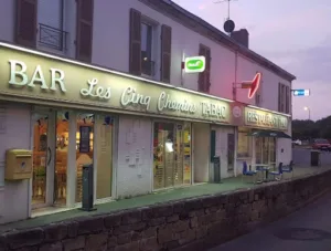 Les Cinq Chemins Restaurant Bar Tabac Pmu à Guidel