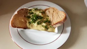 Aux amis de la route à Fleuré