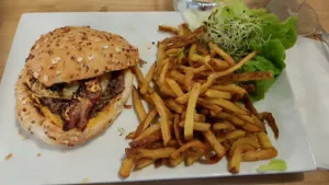 restaurant de la place à Montech