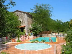 Camping Isis en Cévennes à Saint-Julien-de-la-Nef