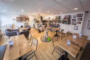 Salon de thé ~ Le Chat Zen ~ Bar à Chats ~ Pause déjeuner / Goûter ~ Epicerie gourmande à Pontchâteau