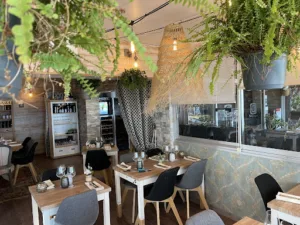 Le Café Cézanne à Le Lavandou