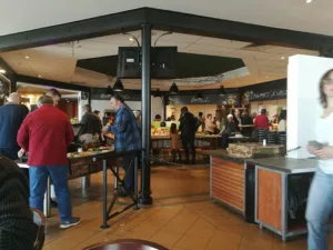 Casino Cafétéria à Saint-Étienne-de-Fontbellon