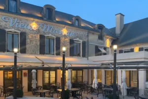 Logis Hotel-Restaurant Au Vieux Morvan Piscine & Spa à Château-Chinon(Ville)