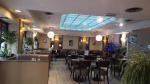 Le Diplomate à Saint-Maur-des-Fossés