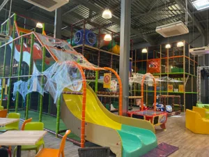 Max Aventure Oytier Saint Oblas I Parc de jeux indoor pour enfants à Oytier-Saint-Oblas