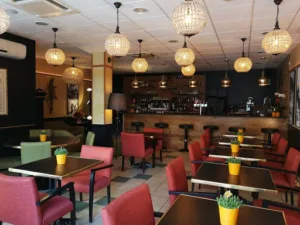 l’horloge bar Auxerre à Auxerre