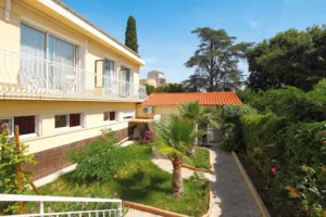 Hôtel-Restaurant La Croix de Malte à La Ciotat