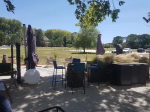 La Garçonnière – Restaurant et bien + à Châteauneuf-du-Rhône