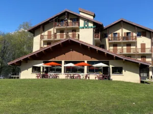 HÔTELLERIE DU ROY – Chez Robin – Le Saint Hélène (Albertville) à Sainte-Hélène-sur-Isère