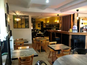 Chez Les Filles, Bistrot, Restaurant, Bar, PMU à Metz