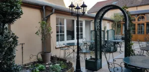 Hôtel de l’Europe Restaurant le Cépage Salon de Thé Au Petit Bonheur à Corbigny