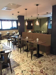 La cantine des filles à Grenoble