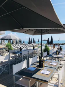 ROYAL BEACH – plage privée de l’hôtel Royal Antibes à Antibes