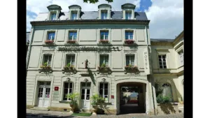 Cit’Hotel Hôtel le Plantagenêt à Chinon