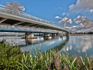 La Nouvelle Passerelle à Décines-Charpieu