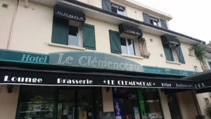 Le Clemenceau à Conflans-Sainte-Honorine