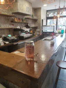 Bar Le Petit Castérès à Clichy