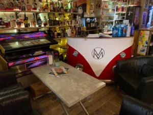 L’Intramuros Restaurant et Rhumerie à Apt