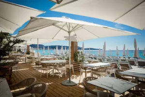 Plage Les Canailles Nice à Nice