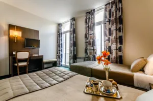 Hotel Croix Des Bretons – 3 etoiles à Lourdes