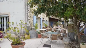 Les Monts De Savasse à Savasse