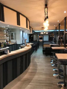 Le Bar Du Marché à Le Vésinet