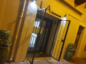 La p’tite Cour à Sanary-sur-Mer