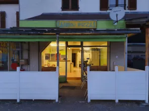 Karibou Pizzas à Delle