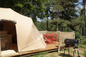 Flower Camping Les Murmures du Lignon à Tence