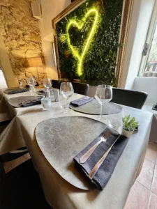 Restaurant Déjeunez Sous L’Arbre à Rousset